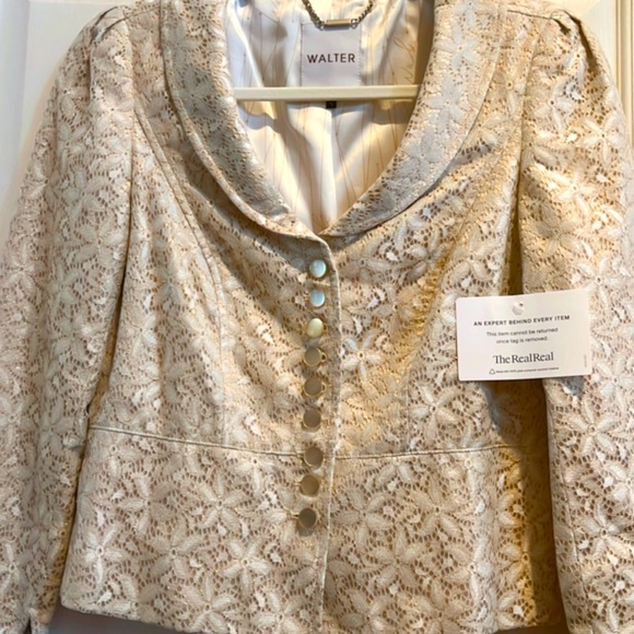 Walter Lace Blazer Jacket Cream Button Front |
Size 4 | Evening Chic - Picture 4 of 6